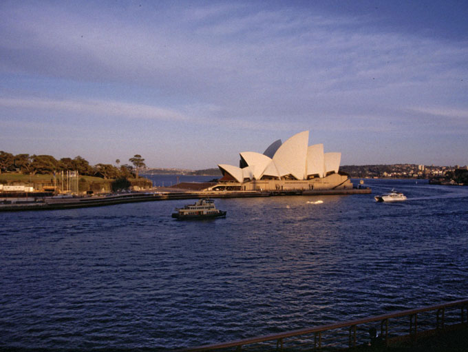 sidney_1995_030